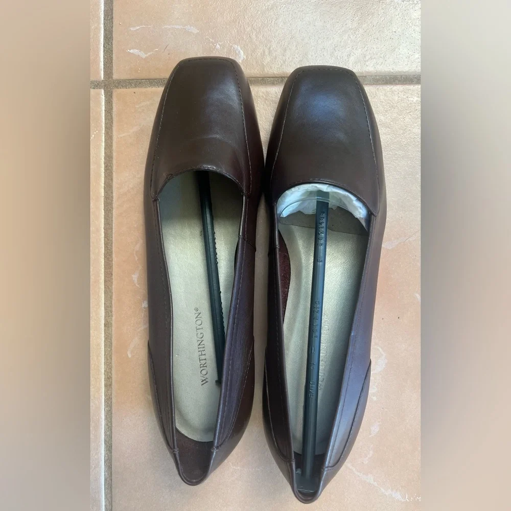 Woman’s Worthington Flat Shoes - Picture 2 of 7